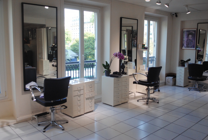 salon-coiffure-LE CANNET DES MAURES-min_floor-home-office-property-living-room-room-781228-pxhere.com